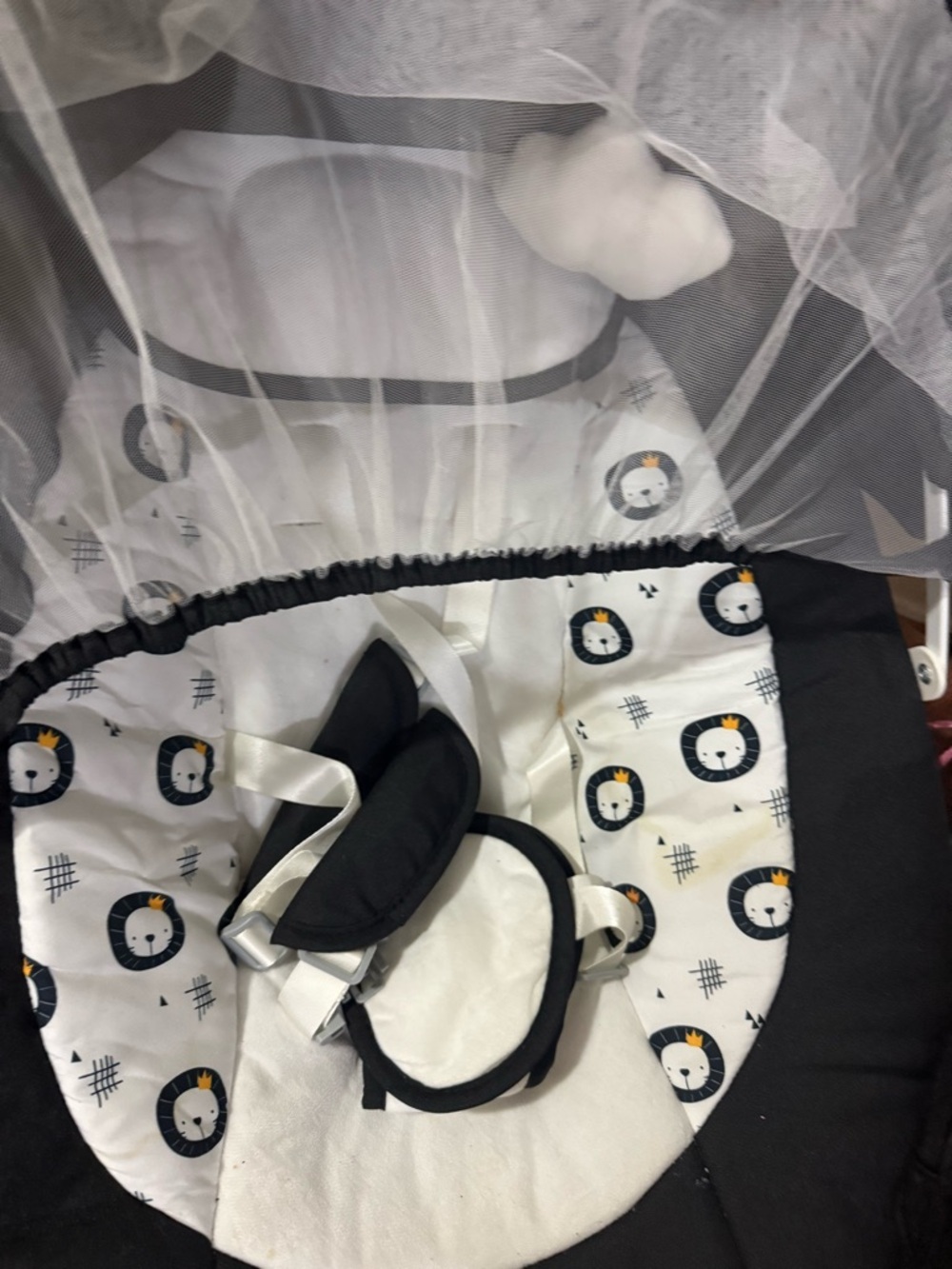 Amazon Black and White Baby Bouncer with Lion Motif
